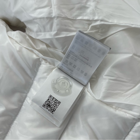 Moncler Ghany Vest White Size Medium NEW - tag cut off - Picture 10 of 11